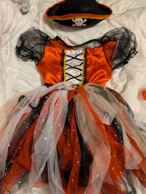 Girls Pirate Costumes